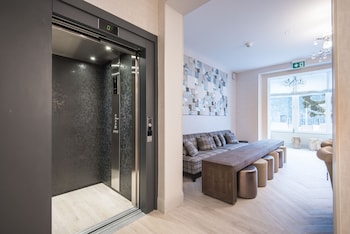 Le White,Champoussin>>Champery,4 star