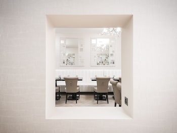 Le White,Champoussin>>Champery,4 star