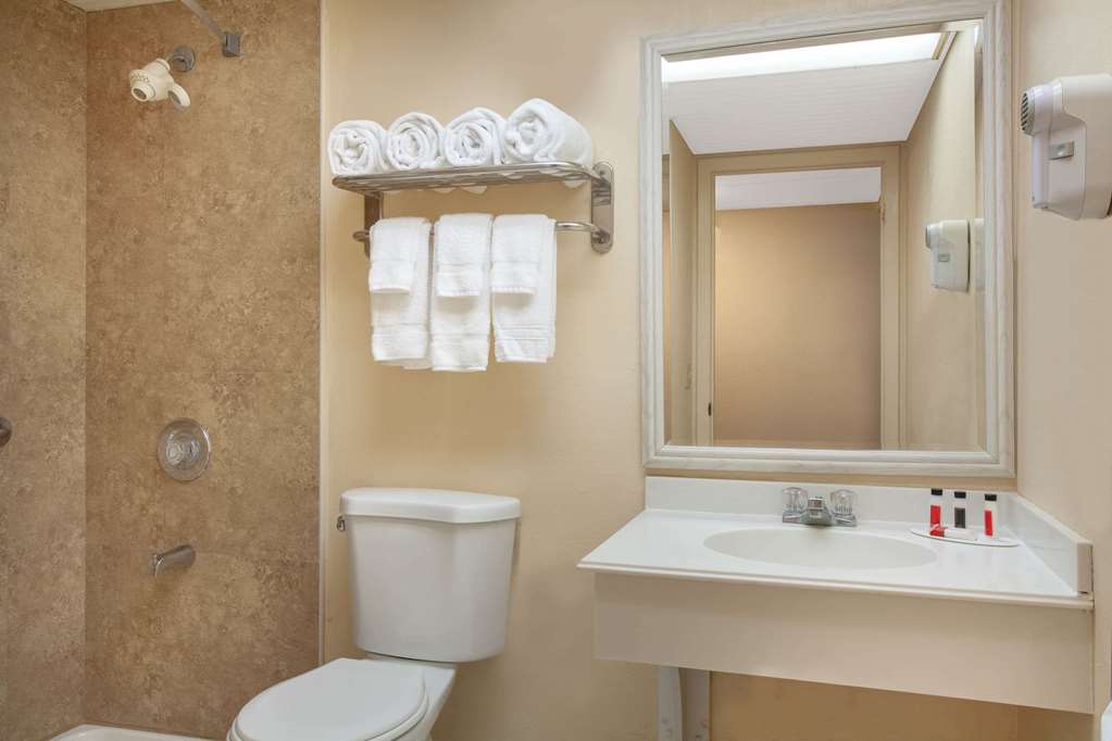 ramada by wyndham titusville kennedy space center