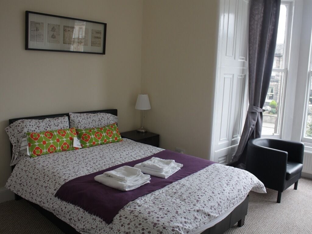 edinburgh holiday guest house