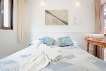 velinn pousada toca do guaiamum