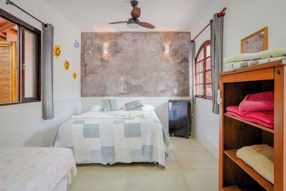 velinn pousada toca do guaiamum