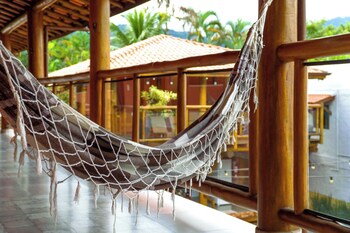 velinn pousada toca do guaiamum