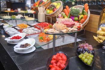 ramee grand hotel and spa