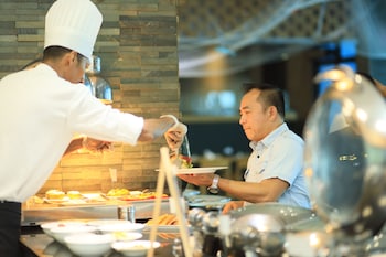 ramee grand hotel and spa