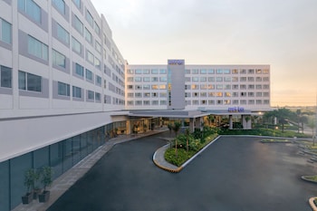 park inn by radisson clark