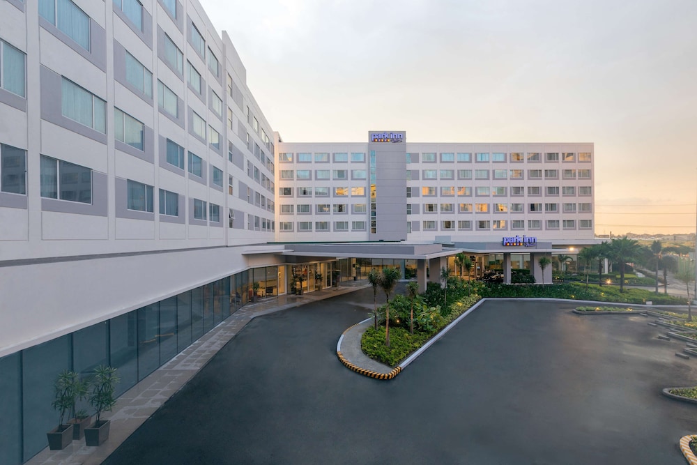 park inn by radisson clark