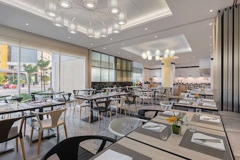 park inn by radisson clark