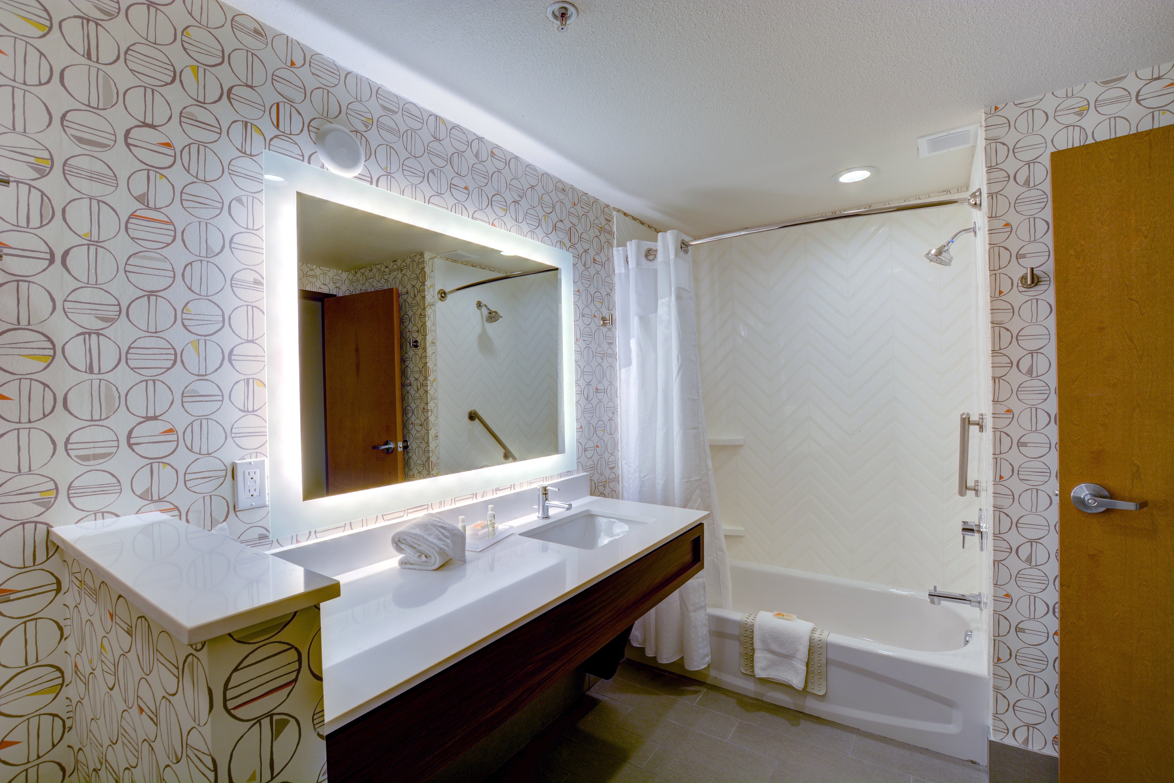 holiday inn salem by ihg