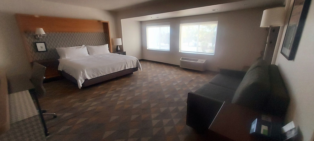holiday inn salem by ihg