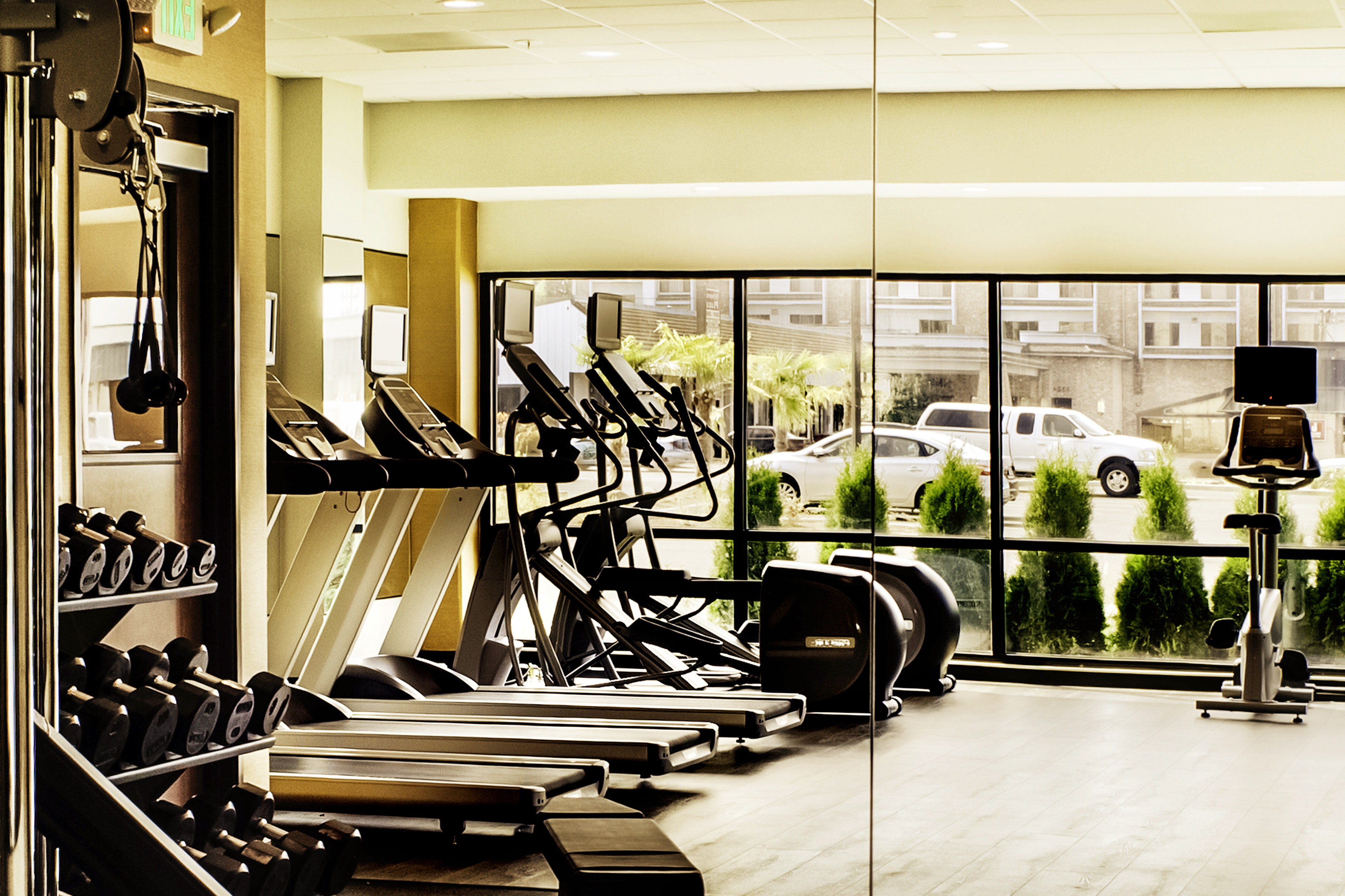 holiday inn salem by ihg