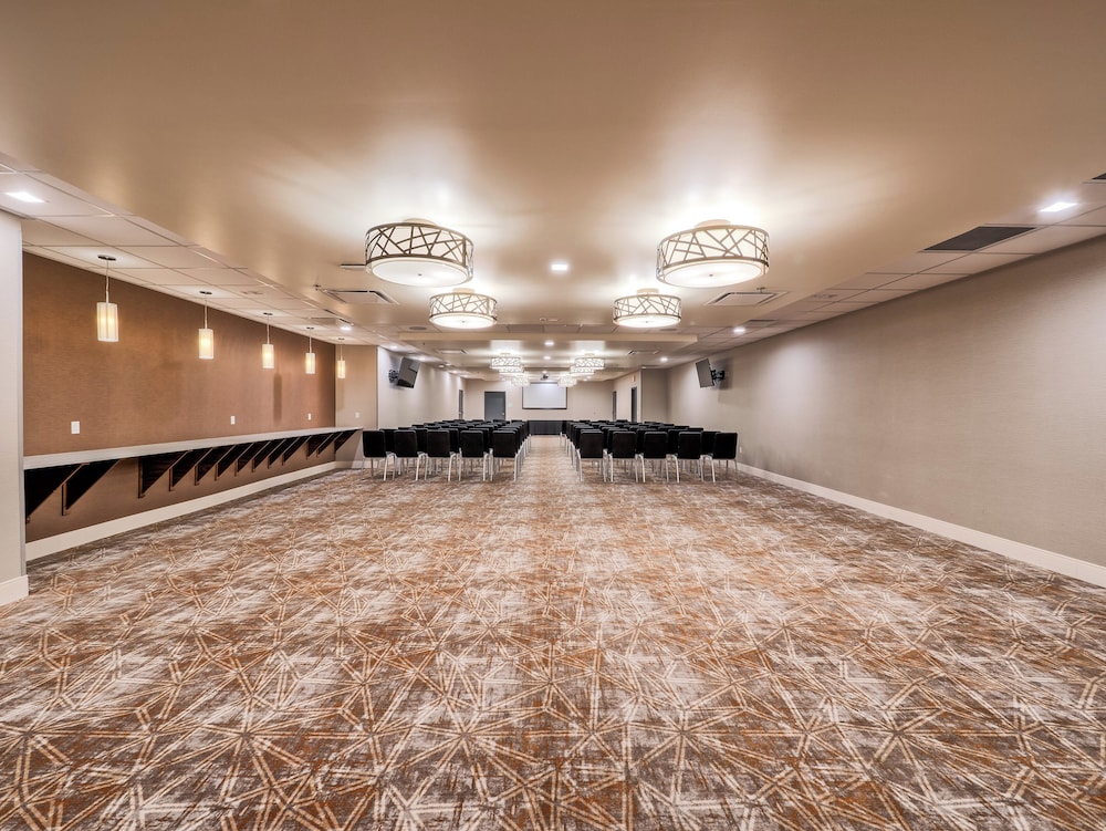 holiday inn tacoma mall by ihg