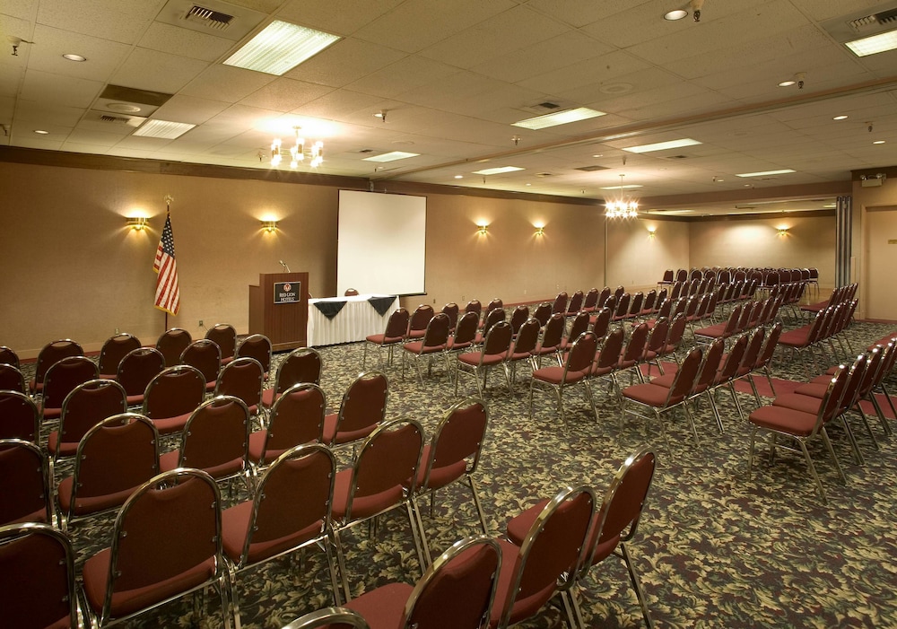 red lion hotel yakima center