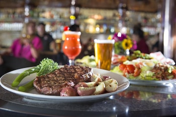 red lion hotel yakima center