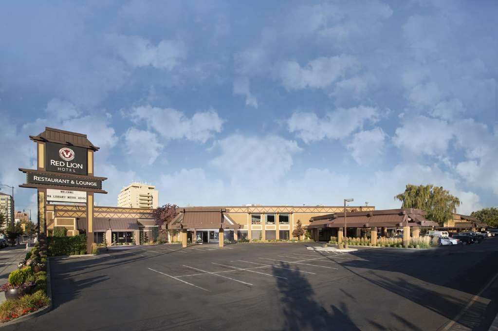 red lion hotel yakima center