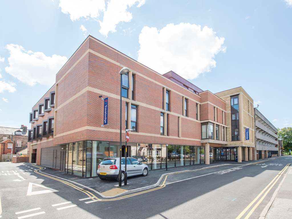 travelodge harrogate west park