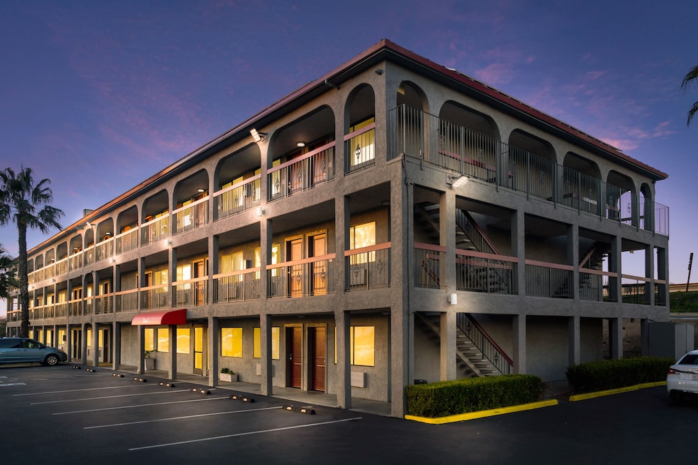 red roof inn stockton