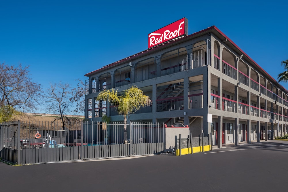 red roof inn stockton