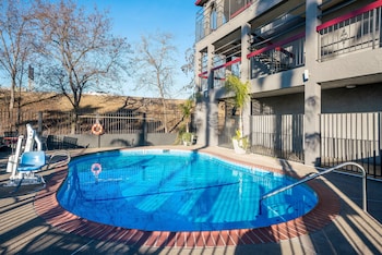 red roof inn stockton