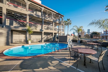 red roof inn stockton