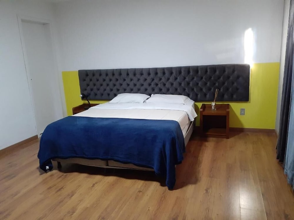 pousada vista do lago