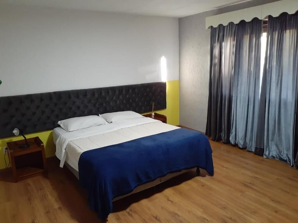 pousada vista do lago