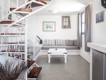 iliada suites adults only
