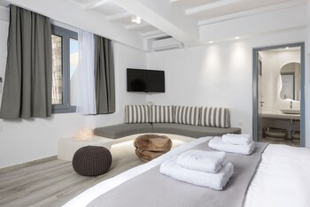 iliada suites adults only