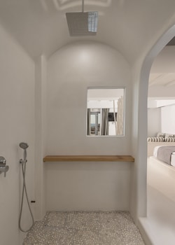 iliada suites adults only