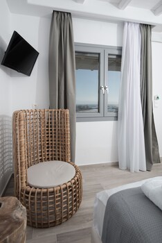 iliada suites adults only