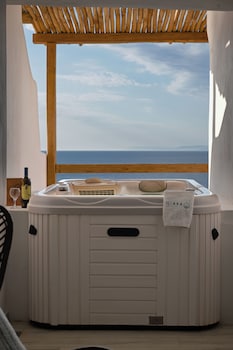 iliada suites adults only