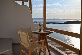iliada suites adults only
