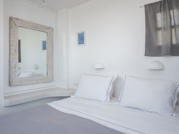 iliada suites adults only