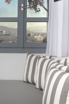 iliada suites adults only