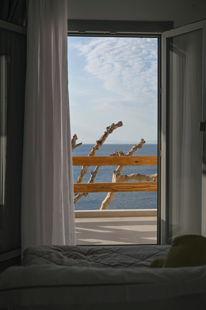 iliada suites adults only