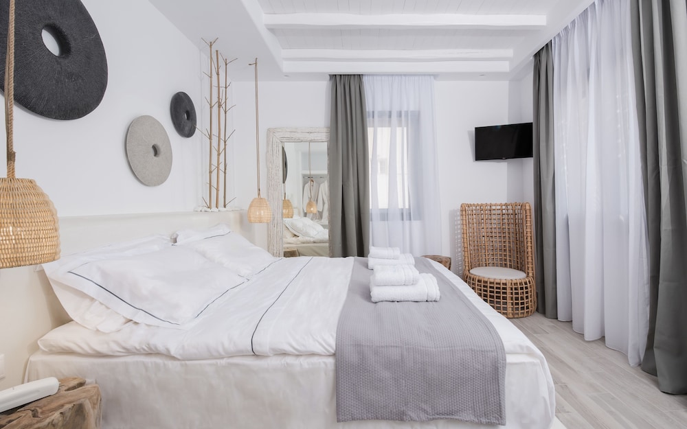 iliada suites adults only