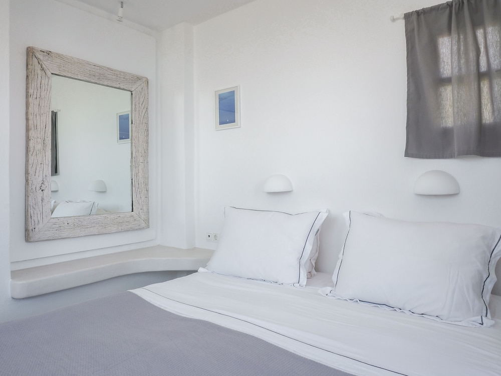 iliada suites adults only