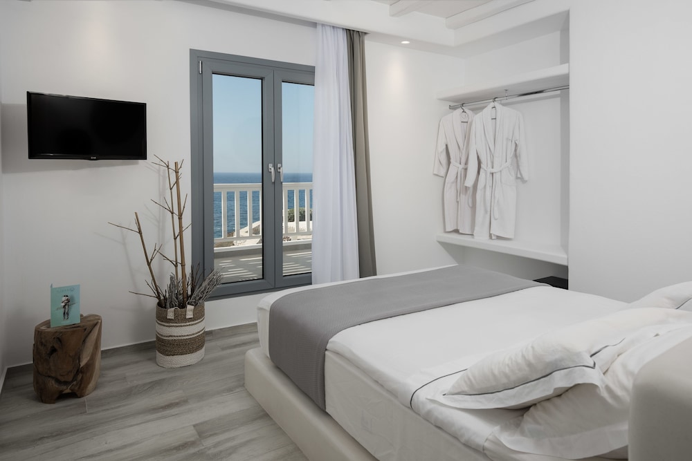 iliada suites adults only