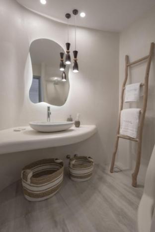 iliada suites adults only