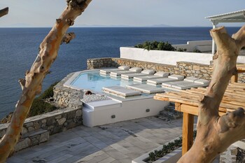iliada suites adults only