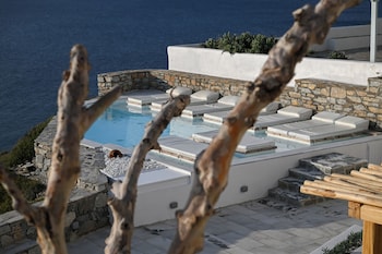 iliada suites adults only