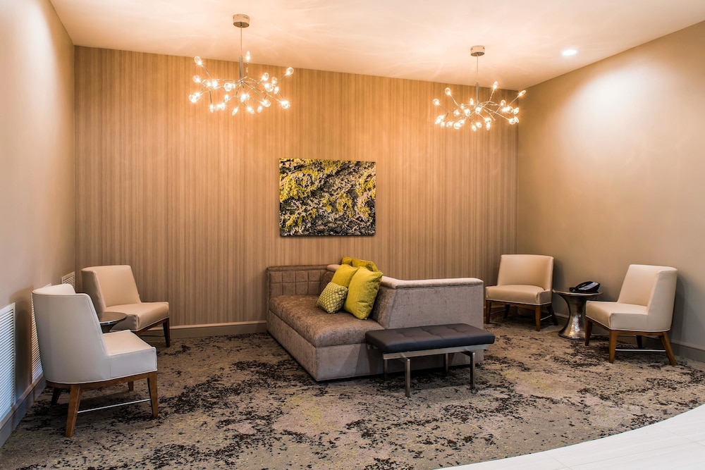 comfort inn and suites