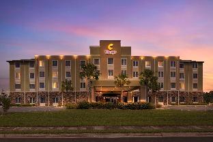 comfort inn and suites