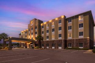 comfort inn and suites