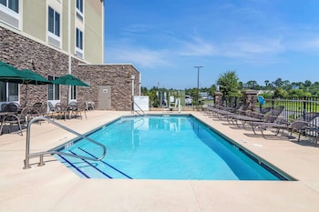 Comfort Inn & Suites,Valdosta>>Thomasville,3 star