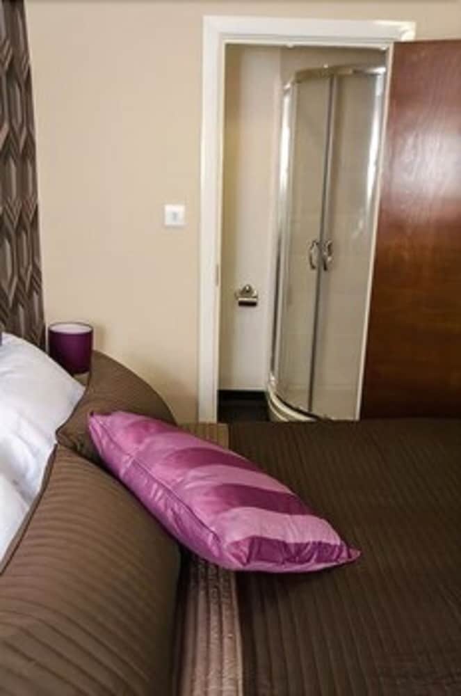 trivelles hotels eccles new road