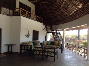 Queen K Cottages At Chrystal Homes,Kilifi County>>Watamu,3 star
