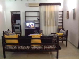 queen k cottages at chrystal homes