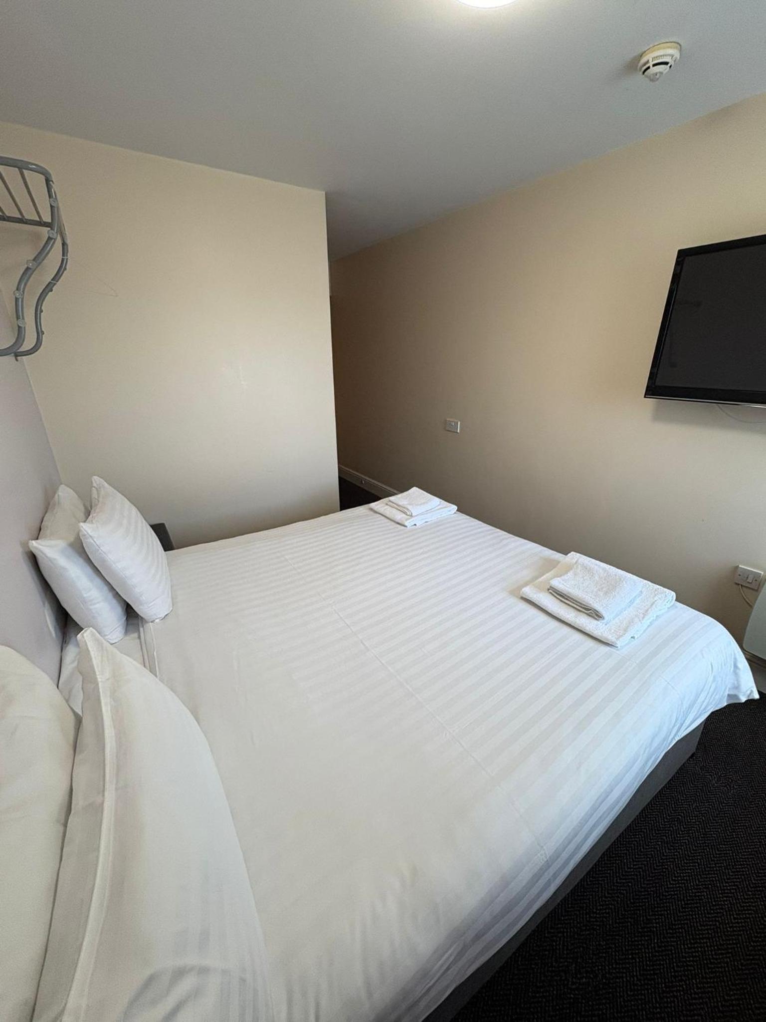 go2 gloucester hotel by oyo