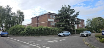 go2 gloucester hotel by oyo